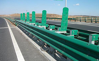 高速公路護(hù)欄網(wǎng) 高速公路護(hù)欄網(wǎng)